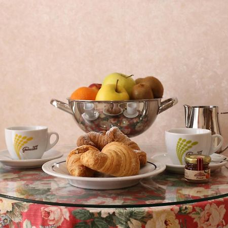 Hotel Europa Foggia Luaran gambar