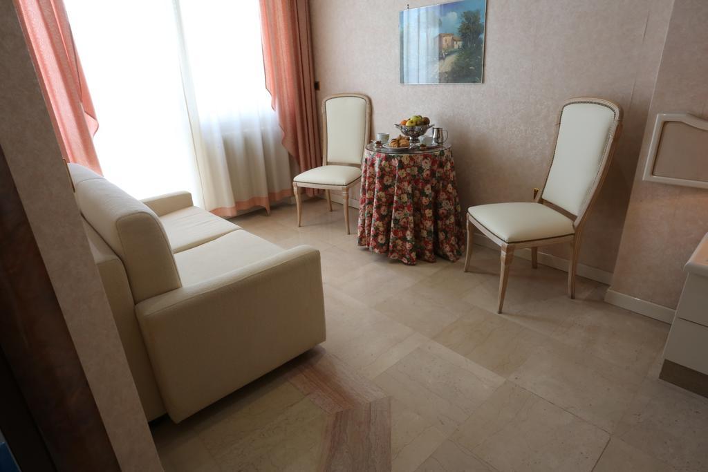Hotel Europa Foggia Luaran gambar