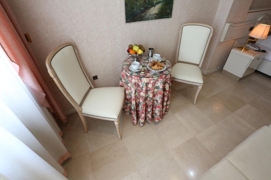 Hotel Europa Foggia Luaran gambar
