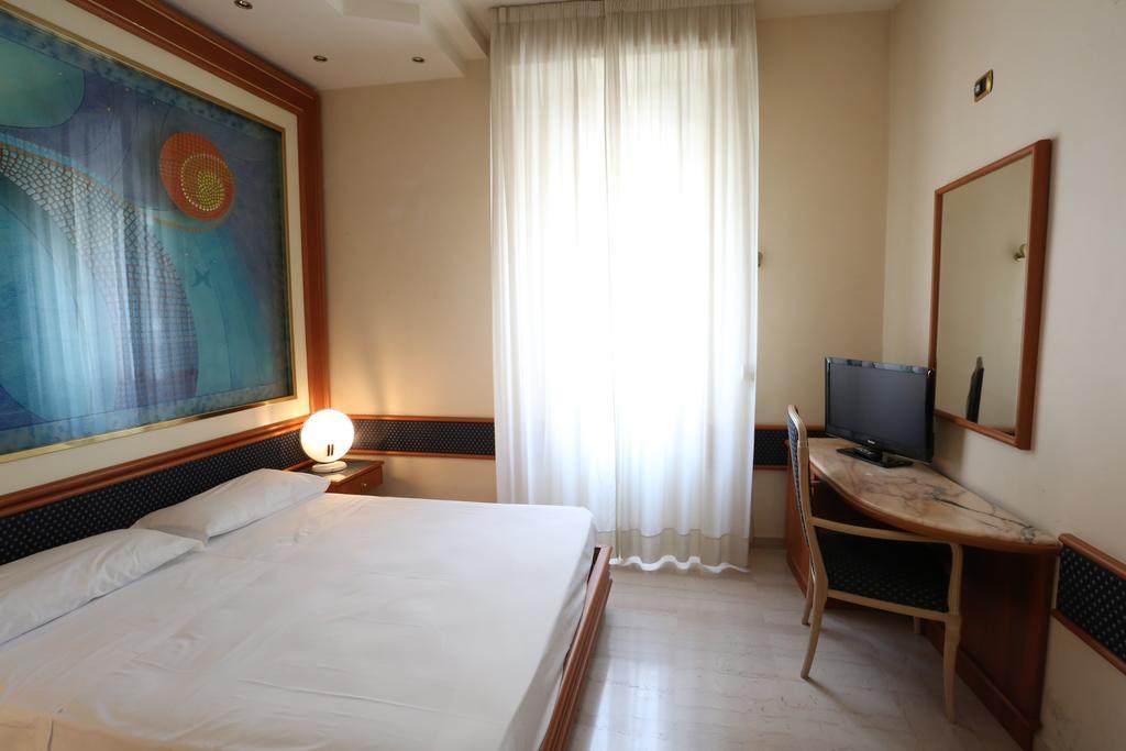Hotel Europa Foggia Luaran gambar