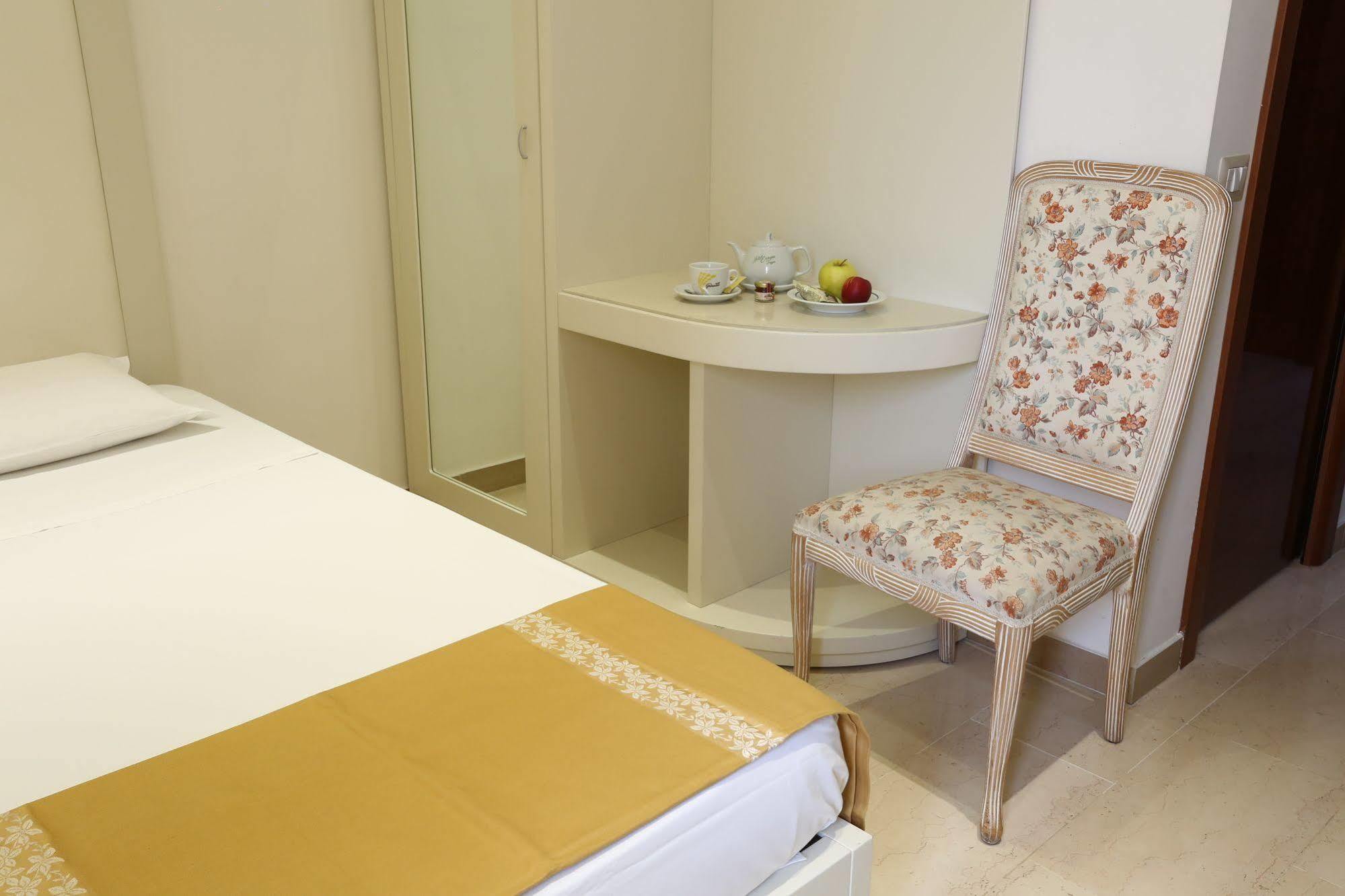 Hotel Europa Foggia Luaran gambar