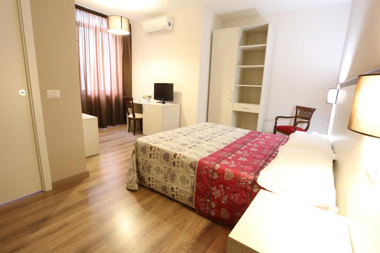 Hotel Europa Foggia Luaran gambar